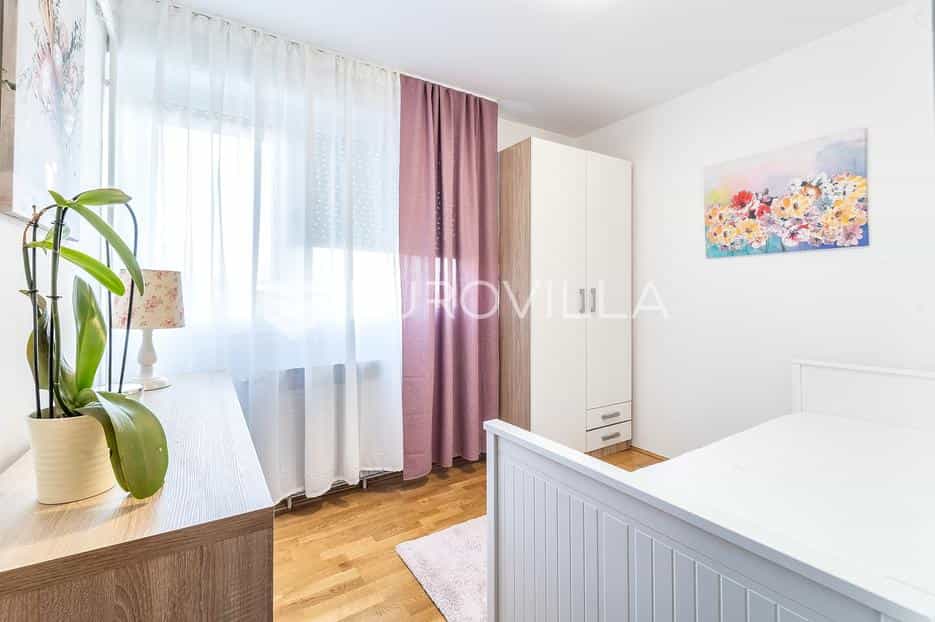 Condominium in Culinec, Zagreb, Grad 12543878