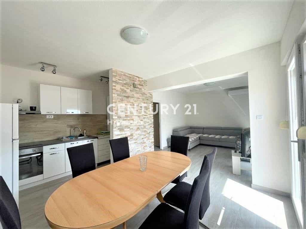Condominium in Baricevic, Zadarska Zupanija 12543888