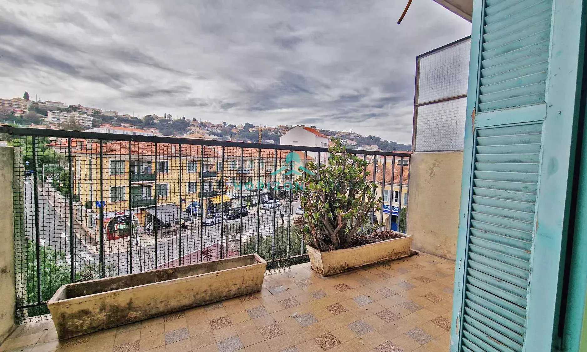 Condominium in Saint-Laurent-du-Var, Provence-Alpes-Côte d'Azur 12544518