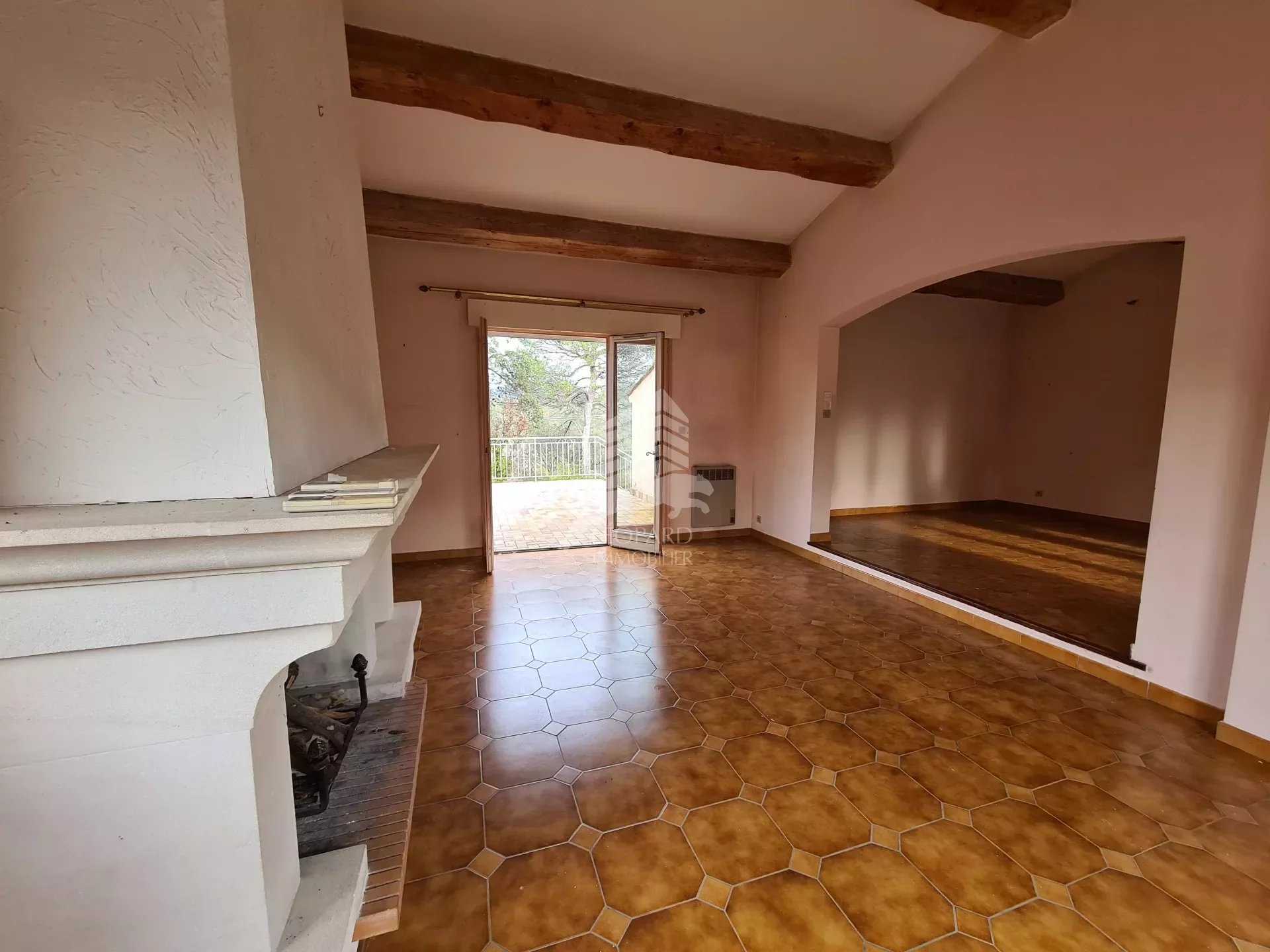 House in Saint-Raphael, Provence-Alpes-Cote d'Azur 12544554