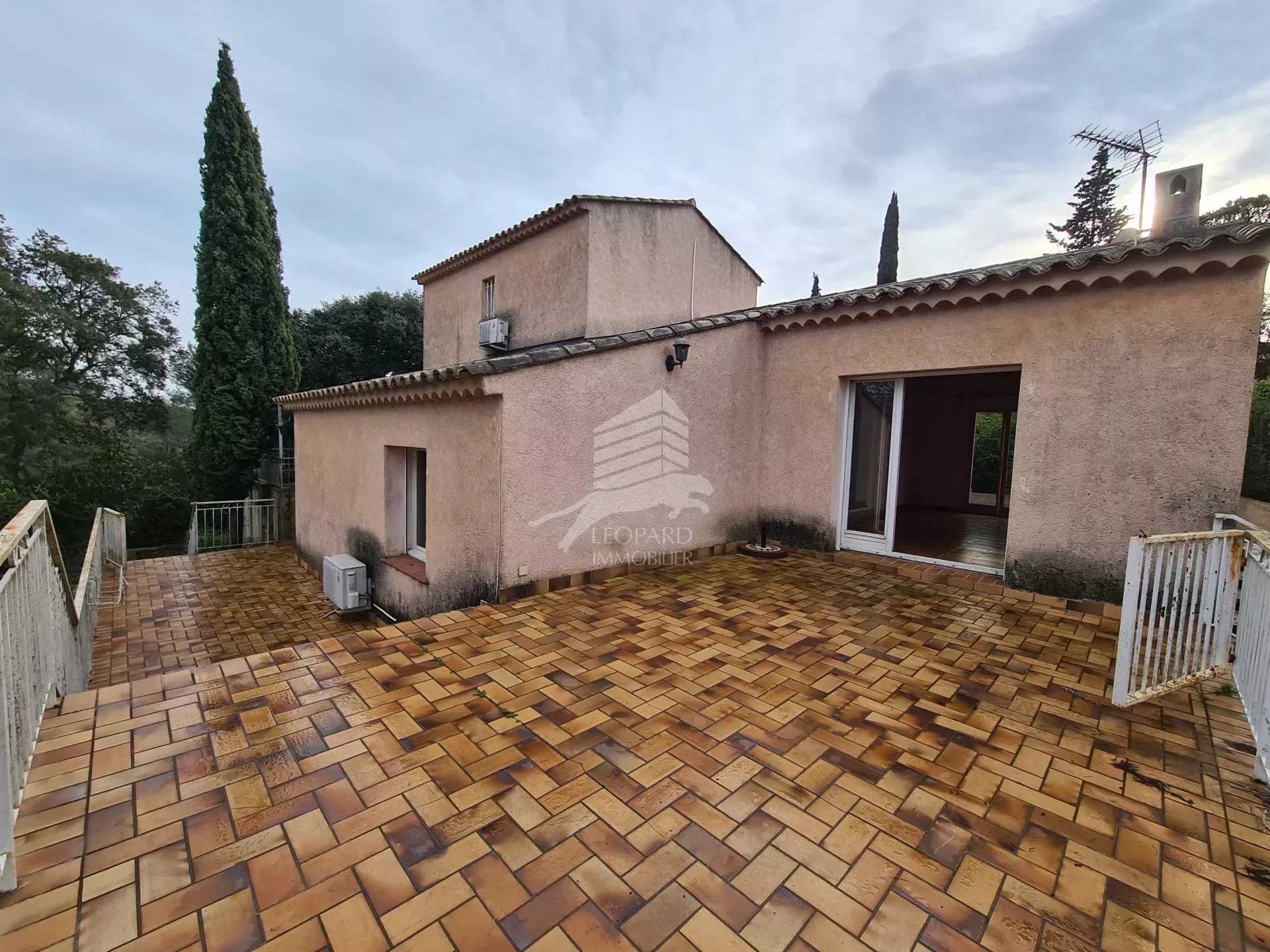 rumah dalam Saint-Raphael, Provence-Alpes-Côte d'Azur 12544554
