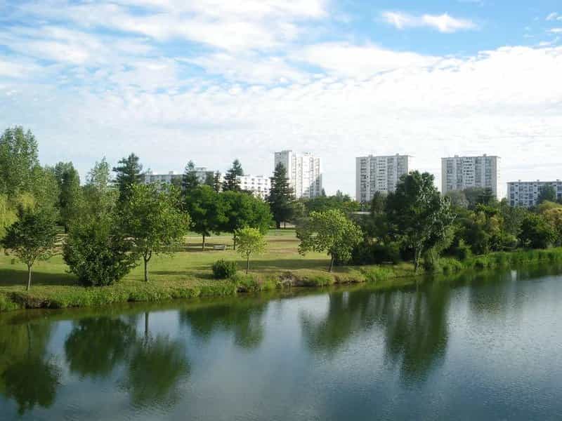 Eigentumswohnung im Touren, Centre-Val de Loire 12544560
