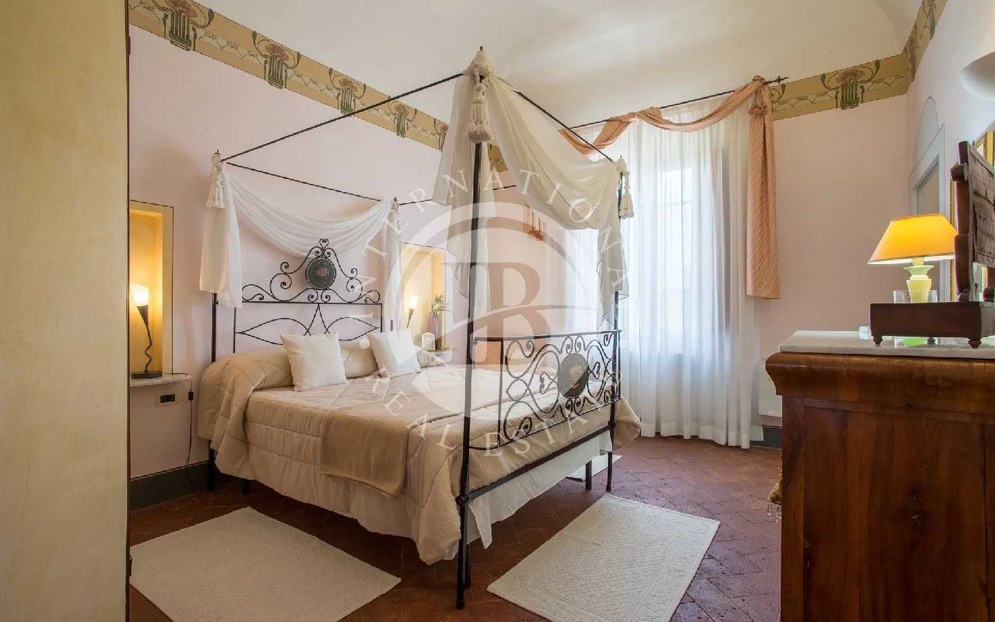 Talo sisään Peccioli, Pisa 12544596