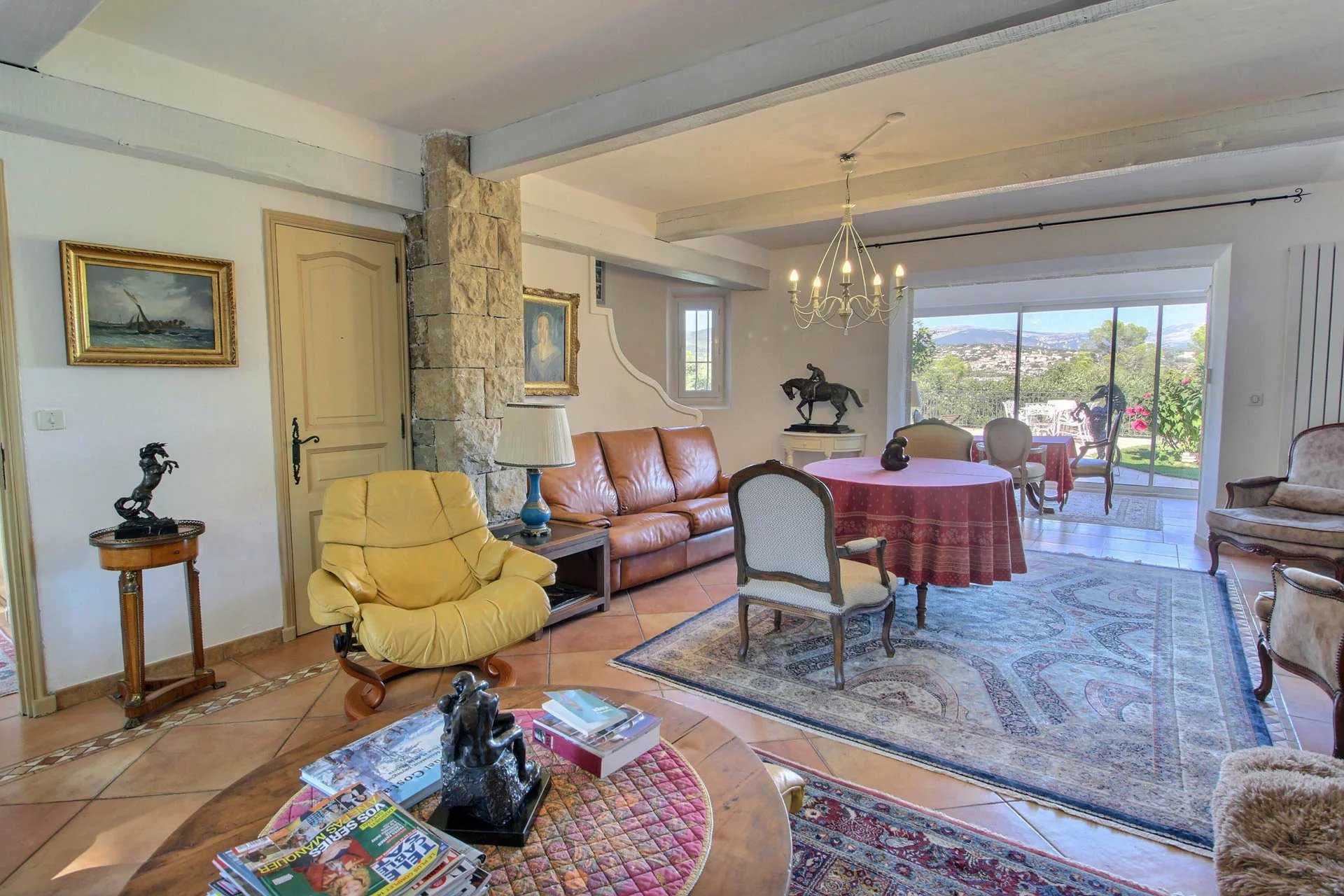House in Fayence, Provence-Alpes-Cote d'Azur 12544993
