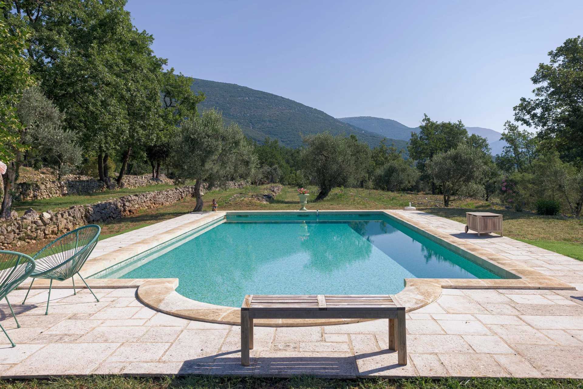жилой дом в Mons, Provence-Alpes-Côte d'Azur 12545000