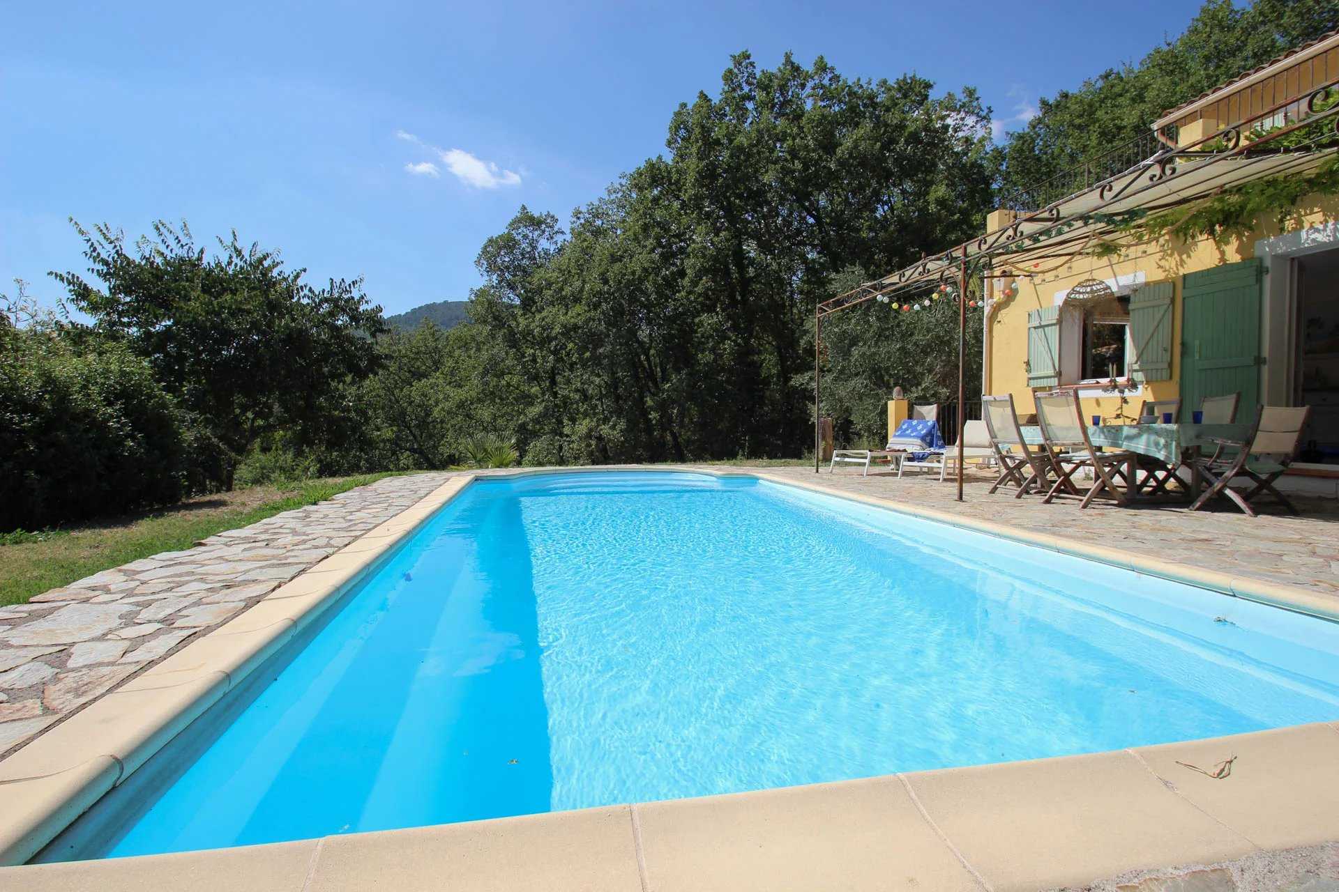 rumah dalam Seillans, Provence-Alpes-Côte d'Azur 12545002