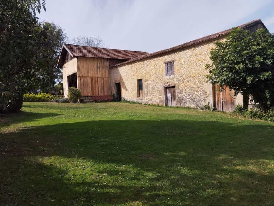Huis in Varennes, Nouvelle-Aquitaine 12545103