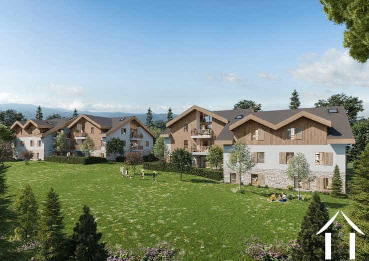 Condominium in Le Monetier-les-Bains, Provence-Alpes-Côte d'Azur 12545533