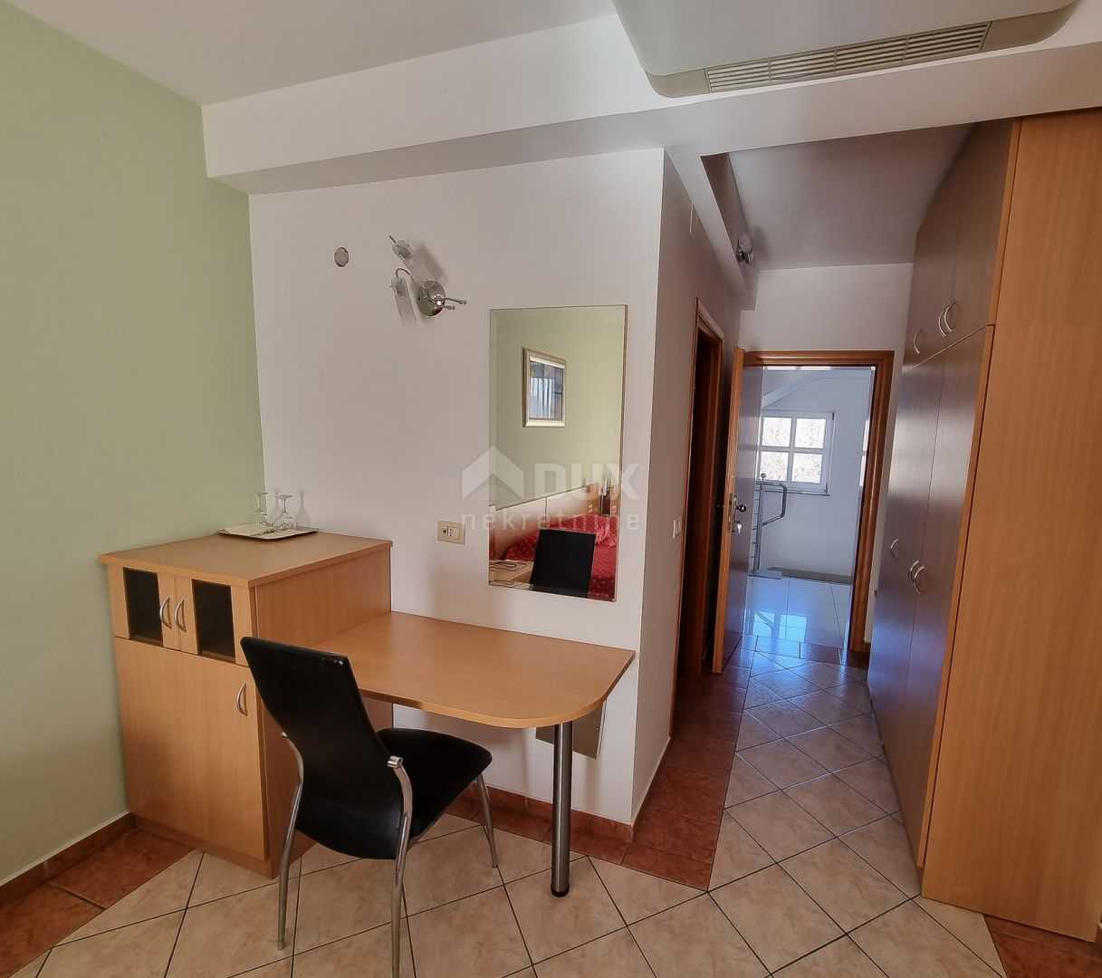 公寓 在 Novi Vinodolski, Primorje-Gorski Kotar County 12545720