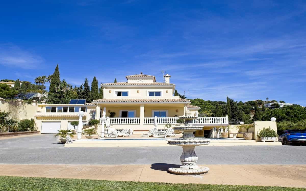 Casa nel Estepona, Andalusia 12547042