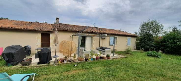 σπίτι σε Saint-Jean-d'Eyraud, Nouvelle-Aquitaine 12547730