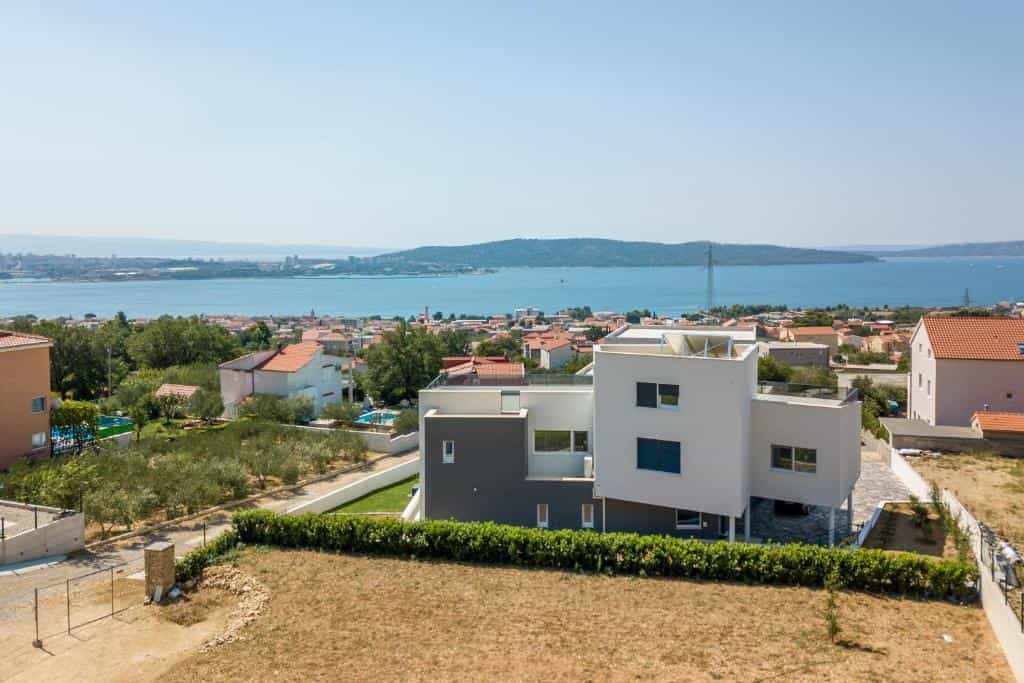 жилой дом в Split, Split-Dalmatia County 12547924
