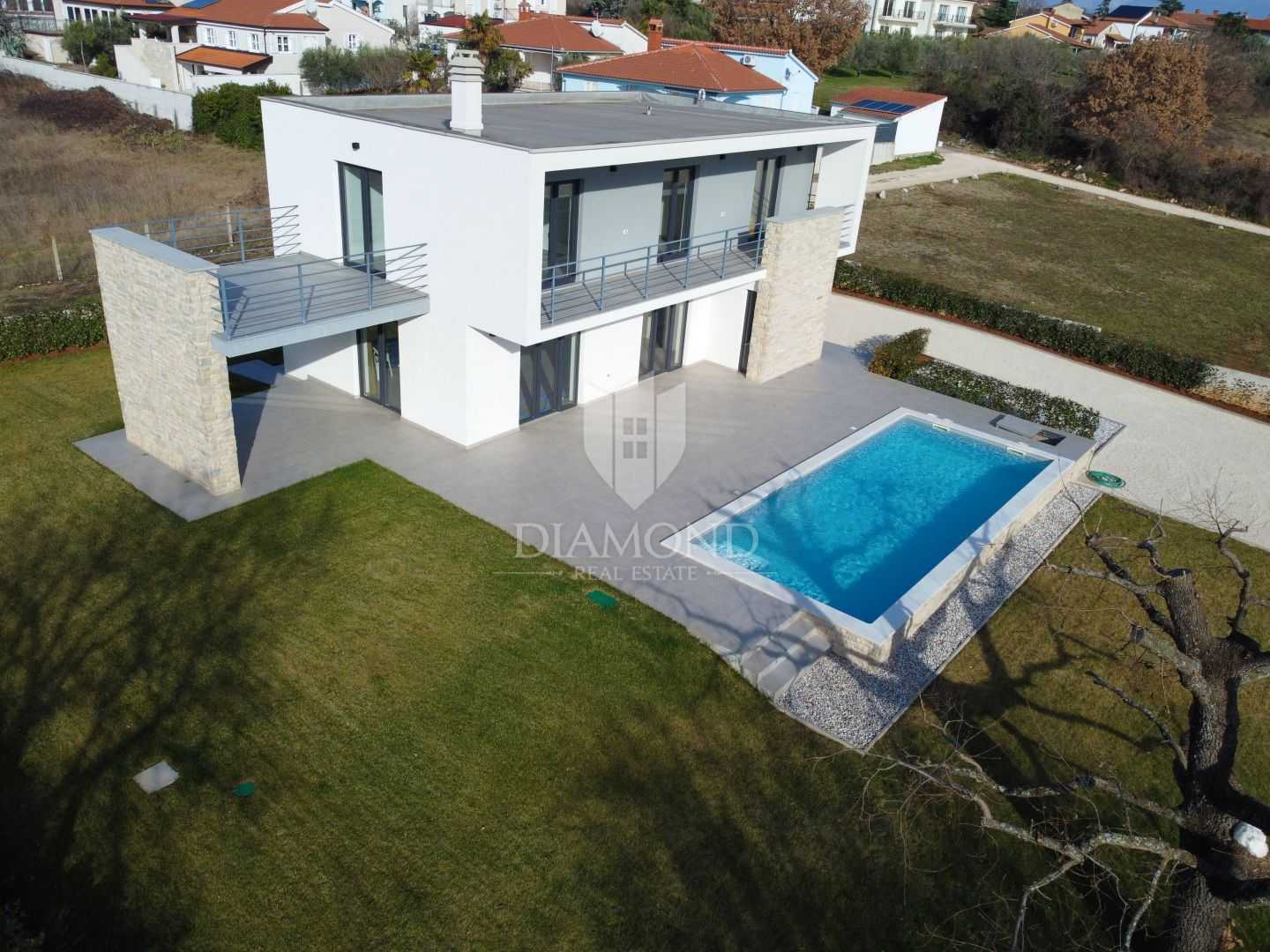 σπίτι σε Porec, Istarska Zupanija 12548227