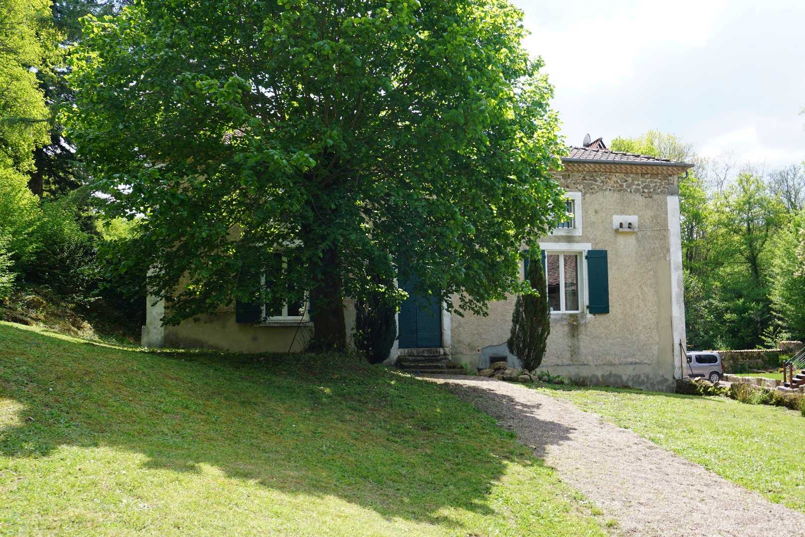 Andere in Nontron, Nouvelle-Aquitaine 12548370