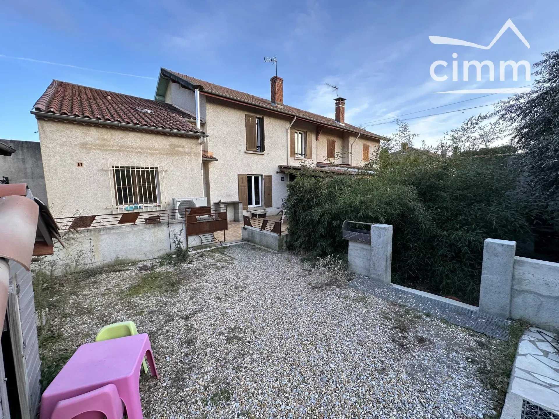 Flere huse i Chateau-Arnoux-Saint-Auban, Provence-Alpes-Cote d'Azur 12548653