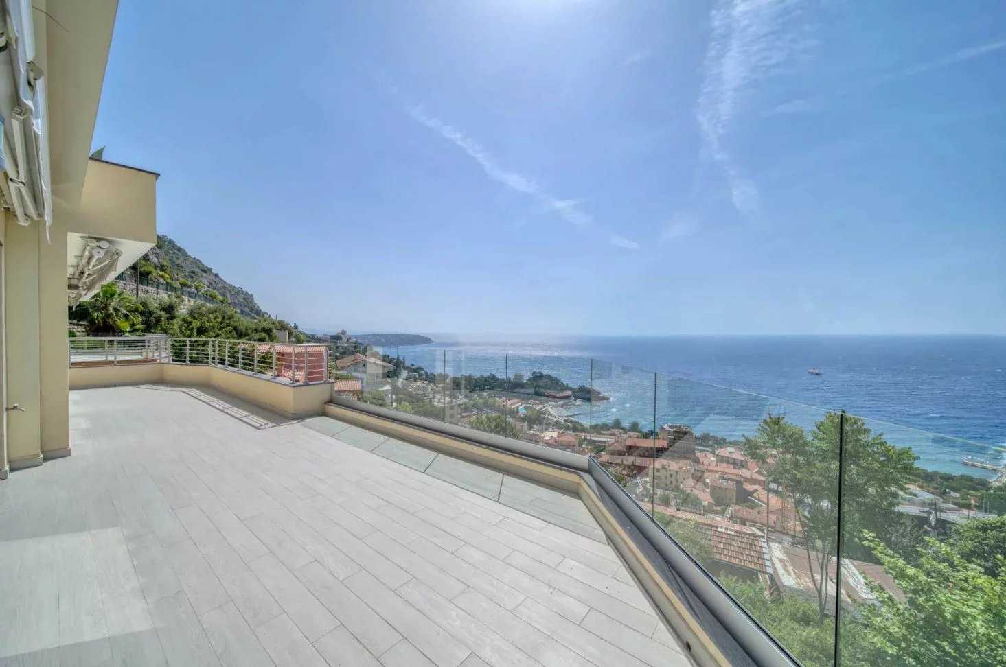 Eigentumswohnung im Roquebrune, Provence-Alpes-Côte d'Azur 12548657