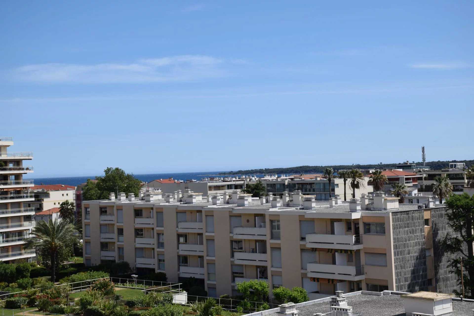 Квартира в Cannes, Alpes-Maritimes 12548688