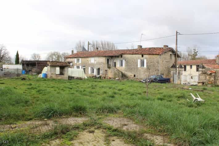 Talo sisään Saint-Groux, Nouvelle-Aquitaine 12549023
