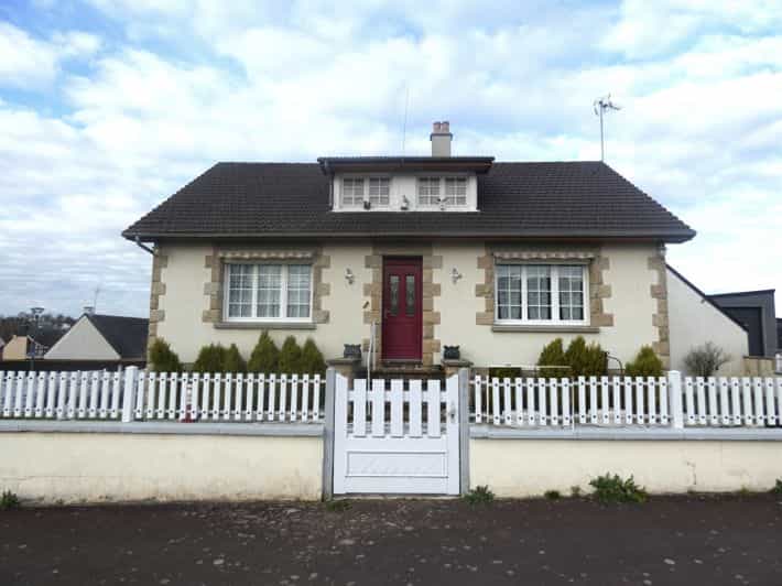 rumah dalam Moulins, Normandie 12549256