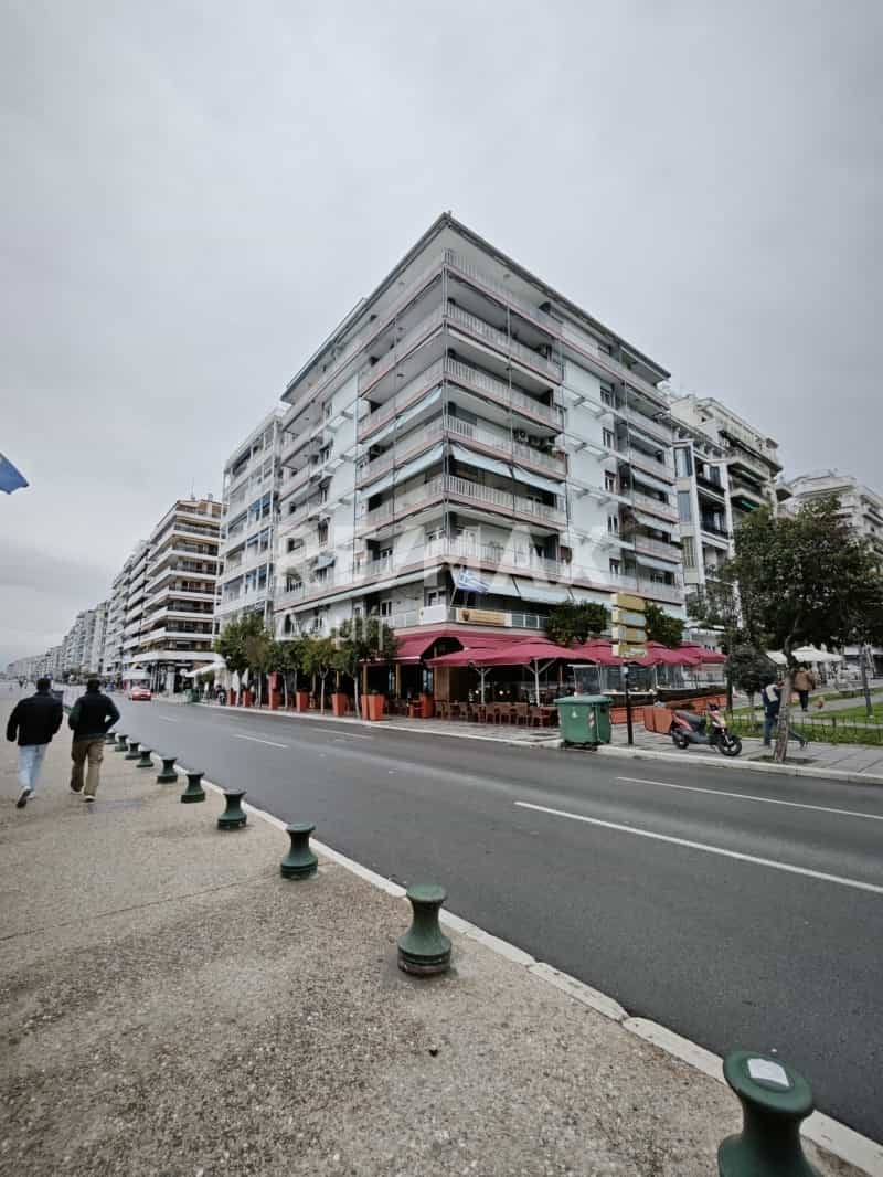 Condominium in Thessaloniki, Kentriki Makedonia 12549359