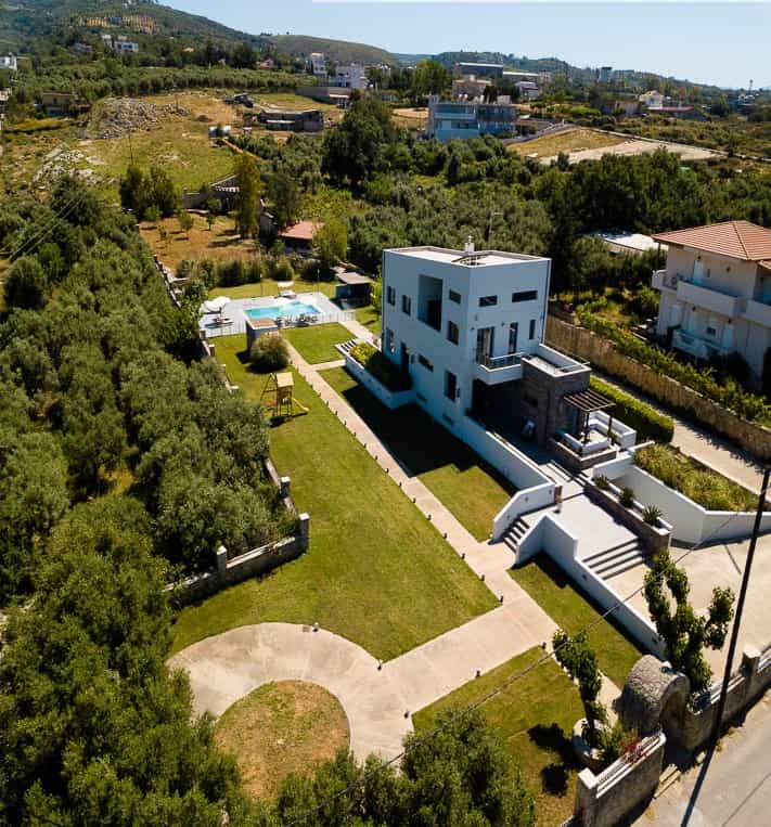 房子 在 Agios Antonios, Kriti 12549528