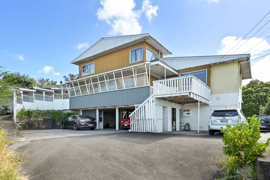 Condominium in Hamilton, Waikato 12549595