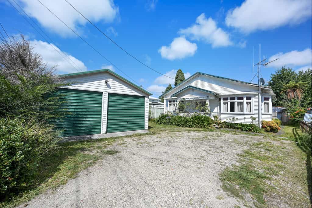 Condominium in Hamilton, Waikato 12549596