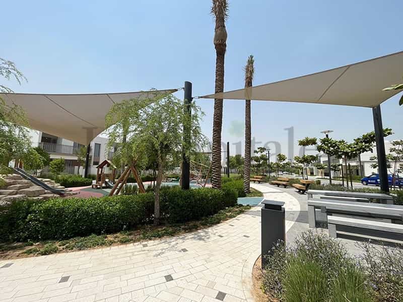 House in Dubai, Dubayy 12549767