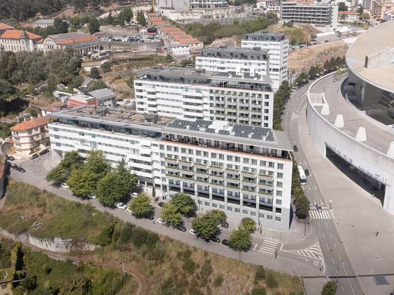 Condominium in Porto, Porto District 12550169
