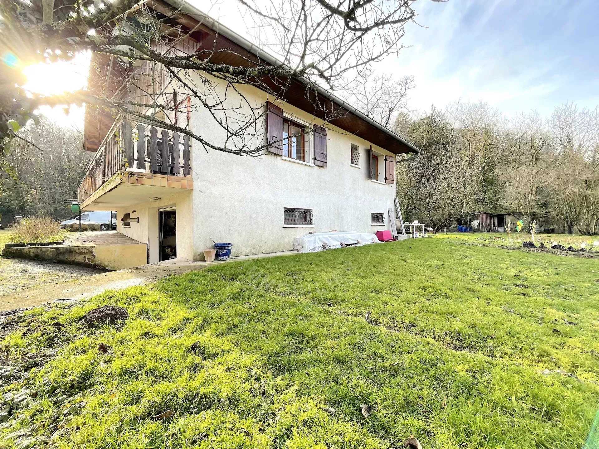Dom w Annecy, Owernia-Rodan-Alpy 12550451