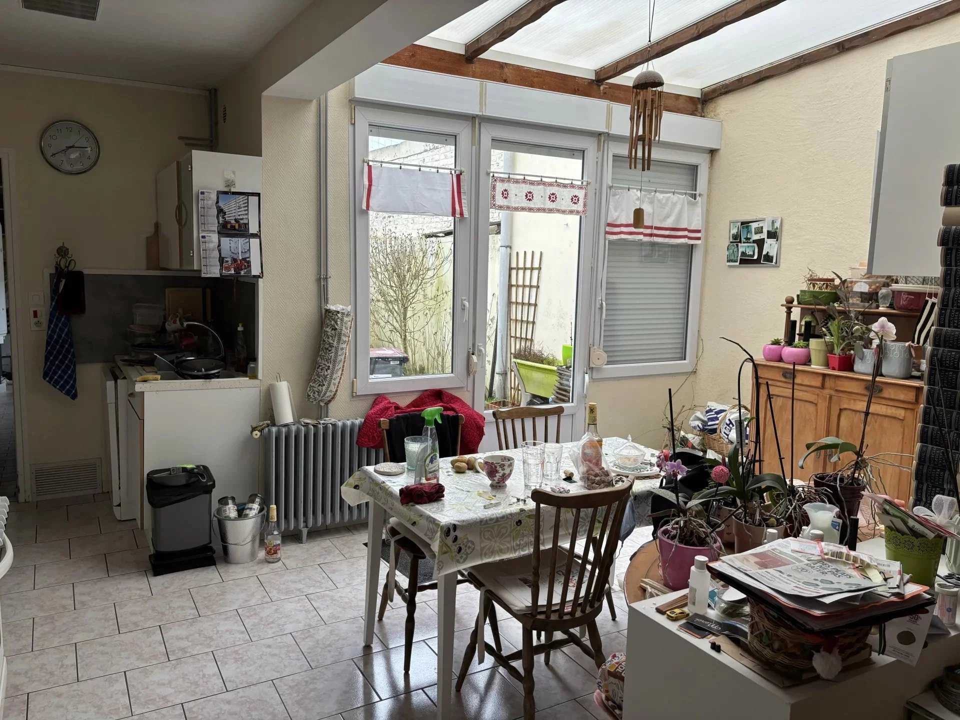 Multiple Houses in Saint-Quentin, Hauts-de-France 12550462