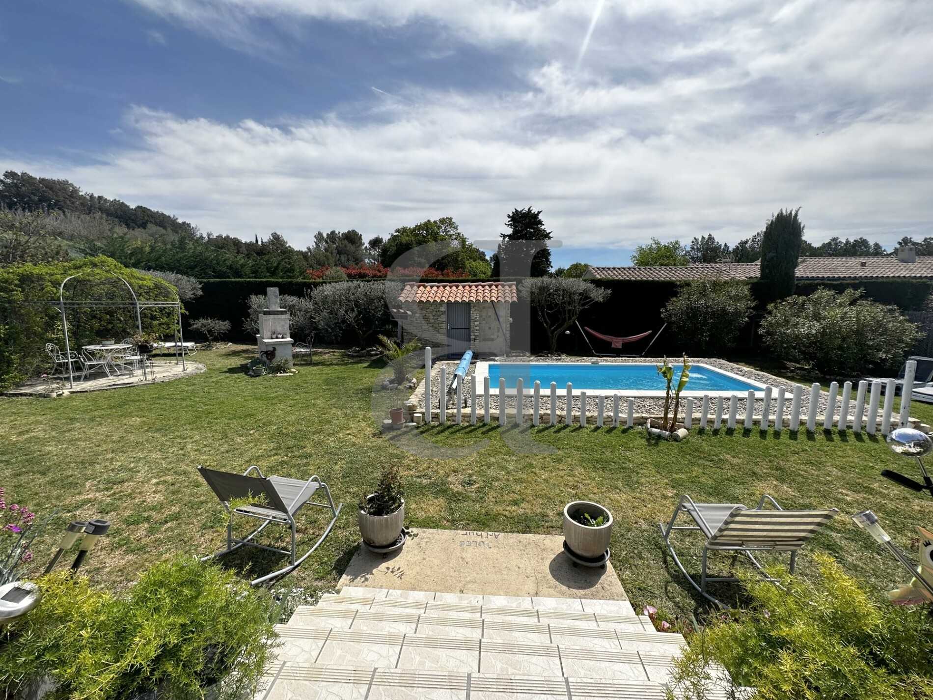 Rumah di Pernes-les-Fontaines, Provence-Alpes-Cote d'Azur 12551367