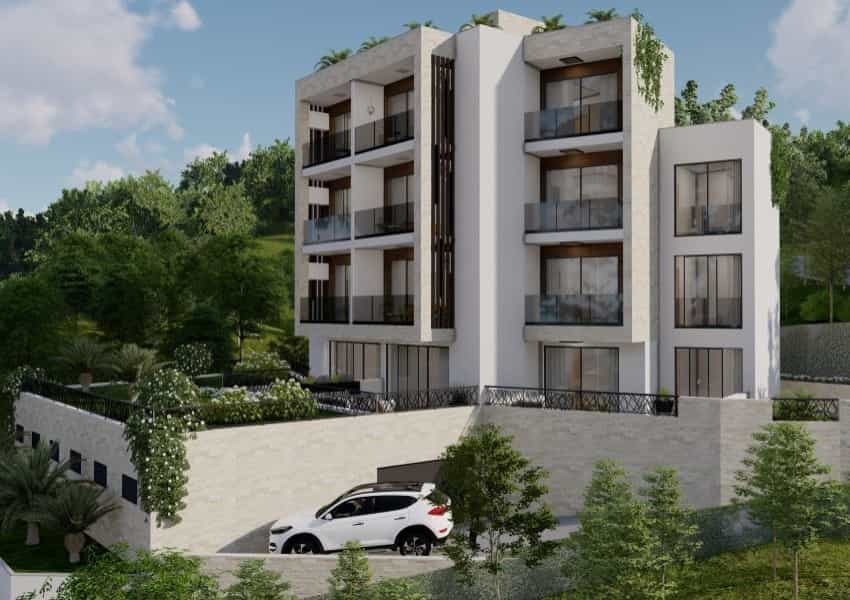 Condominium in Tivat, Tivat Municipality 12552936