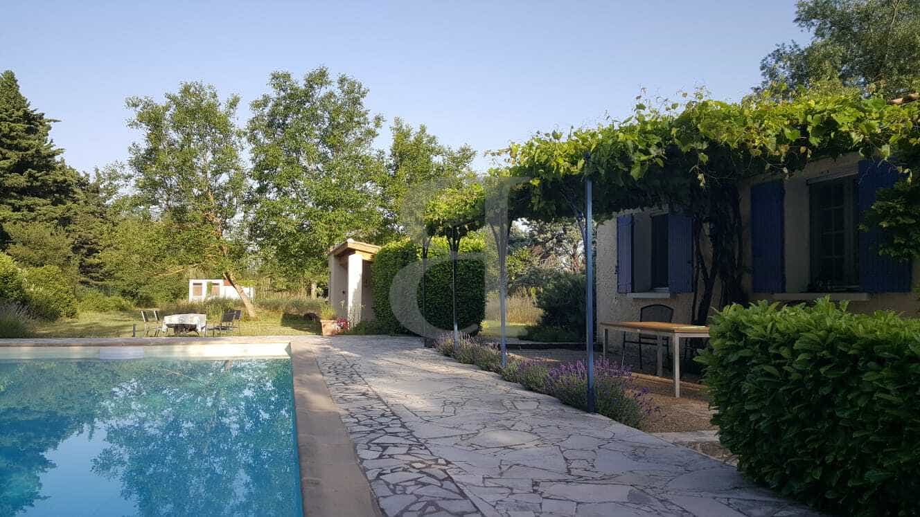 House in Vaison-la-Romaine, Provence-Alpes-Cote d'Azur 12553496