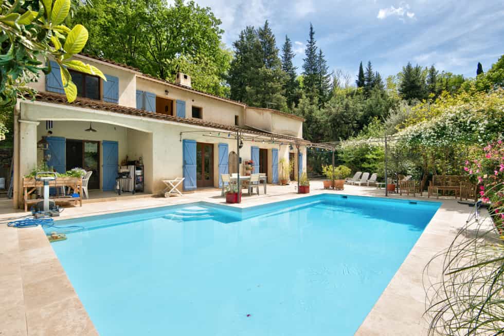 House in Tourrettes-sur-Loup, Provence-Alpes-Cote d'Azur 12553506