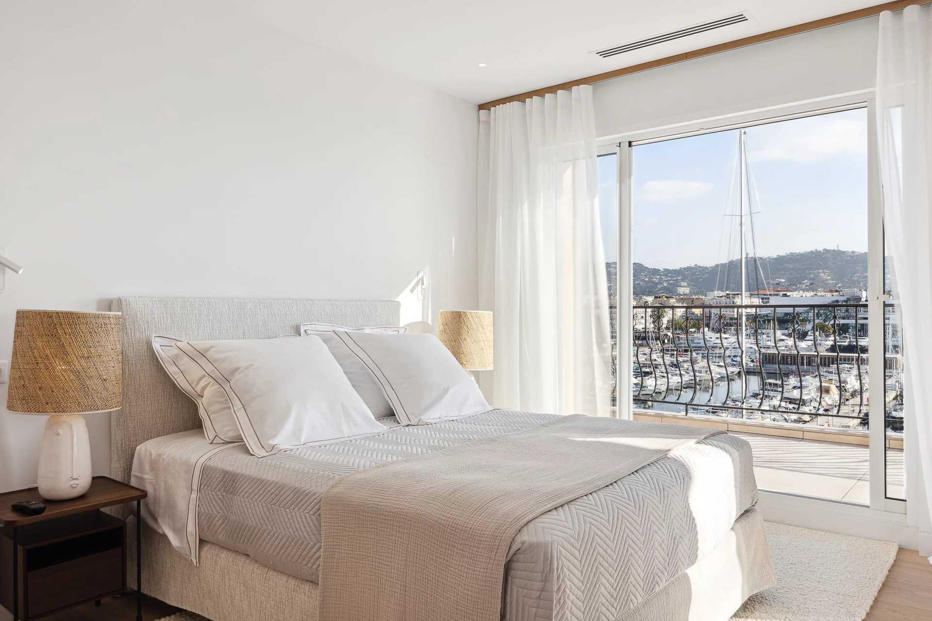 公寓 在 Cannes, Provence-Alpes-Côte d'Azur 12553531