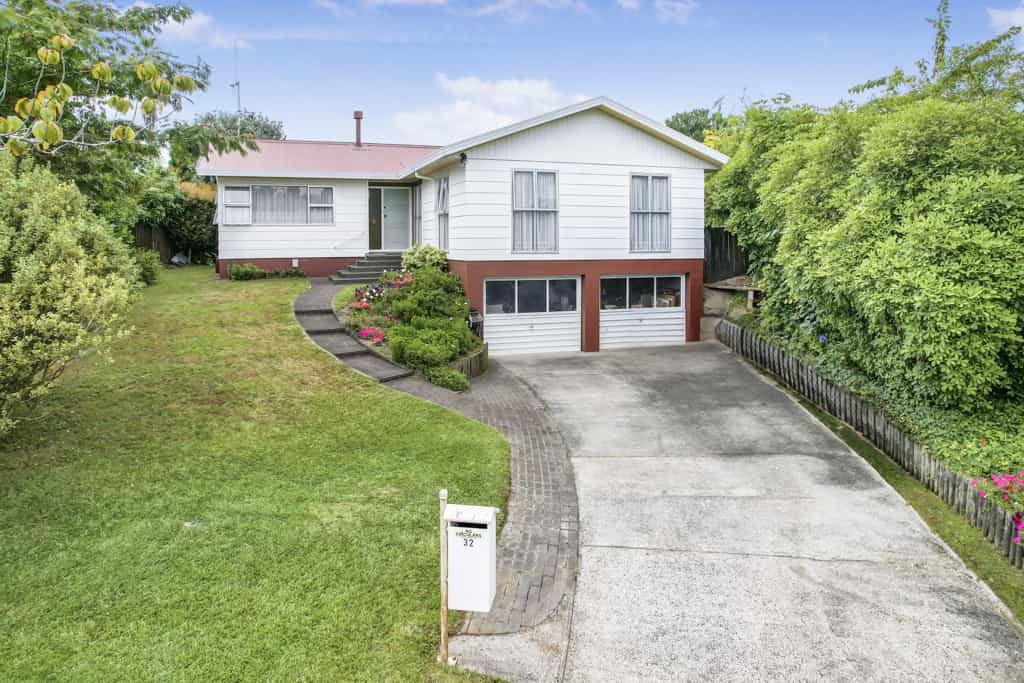 House in Hamilton, Waikato 12553875