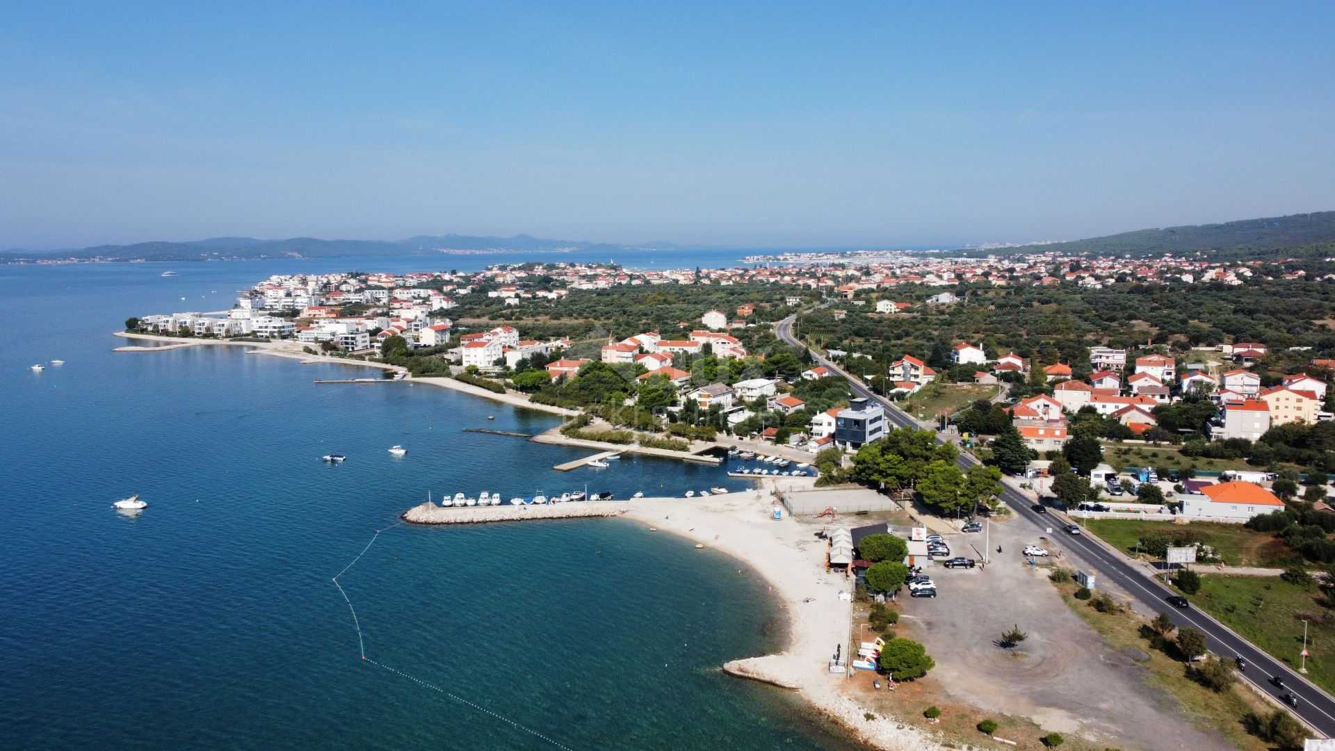 Condominium dans Sukošan, Zadar County 12554071