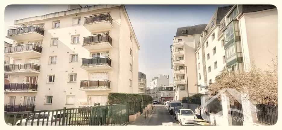 Eigentumswohnung im Asnières-sur-Seine, Hauts-de-Seine 12554922
