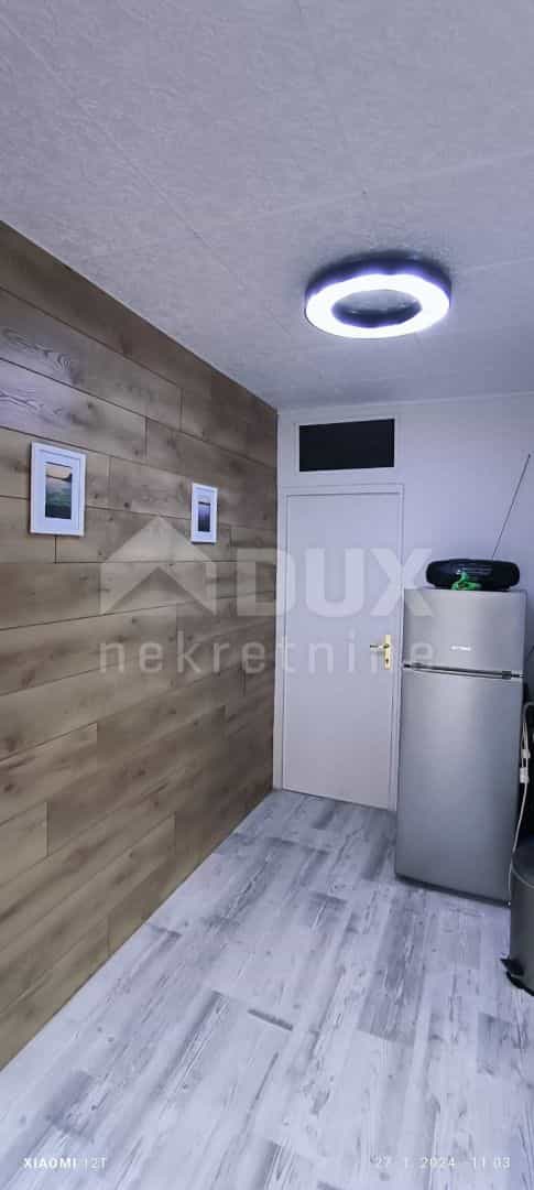 Condominium dans Klanfari, Primorsko-Goranska Zupanija 12555115