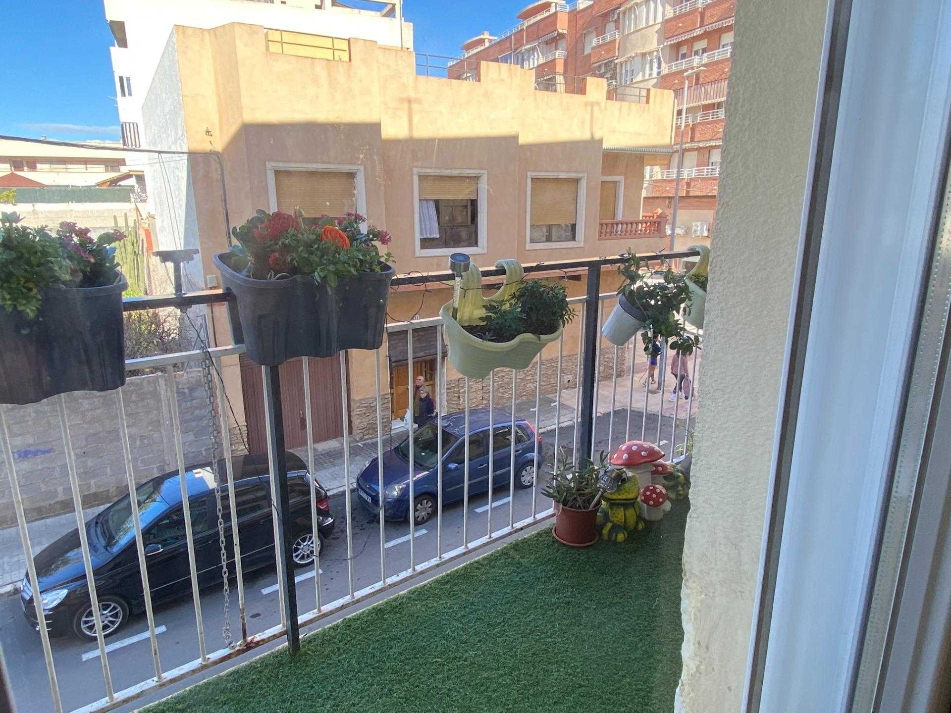 Condominium in Carrer del Mar, Valencia 12555200