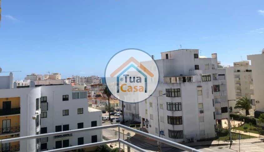Condominium in Armacao de Pera, Faro 12555239