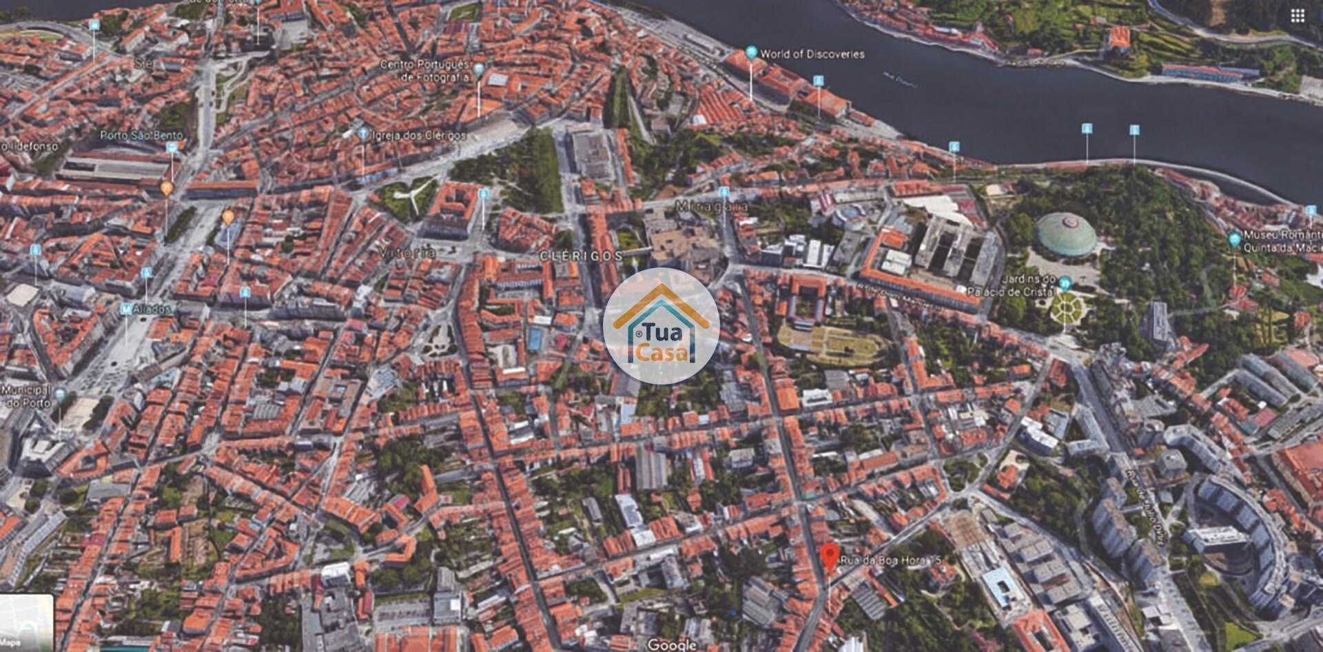 Condominium in Porto, Porto District 12555241