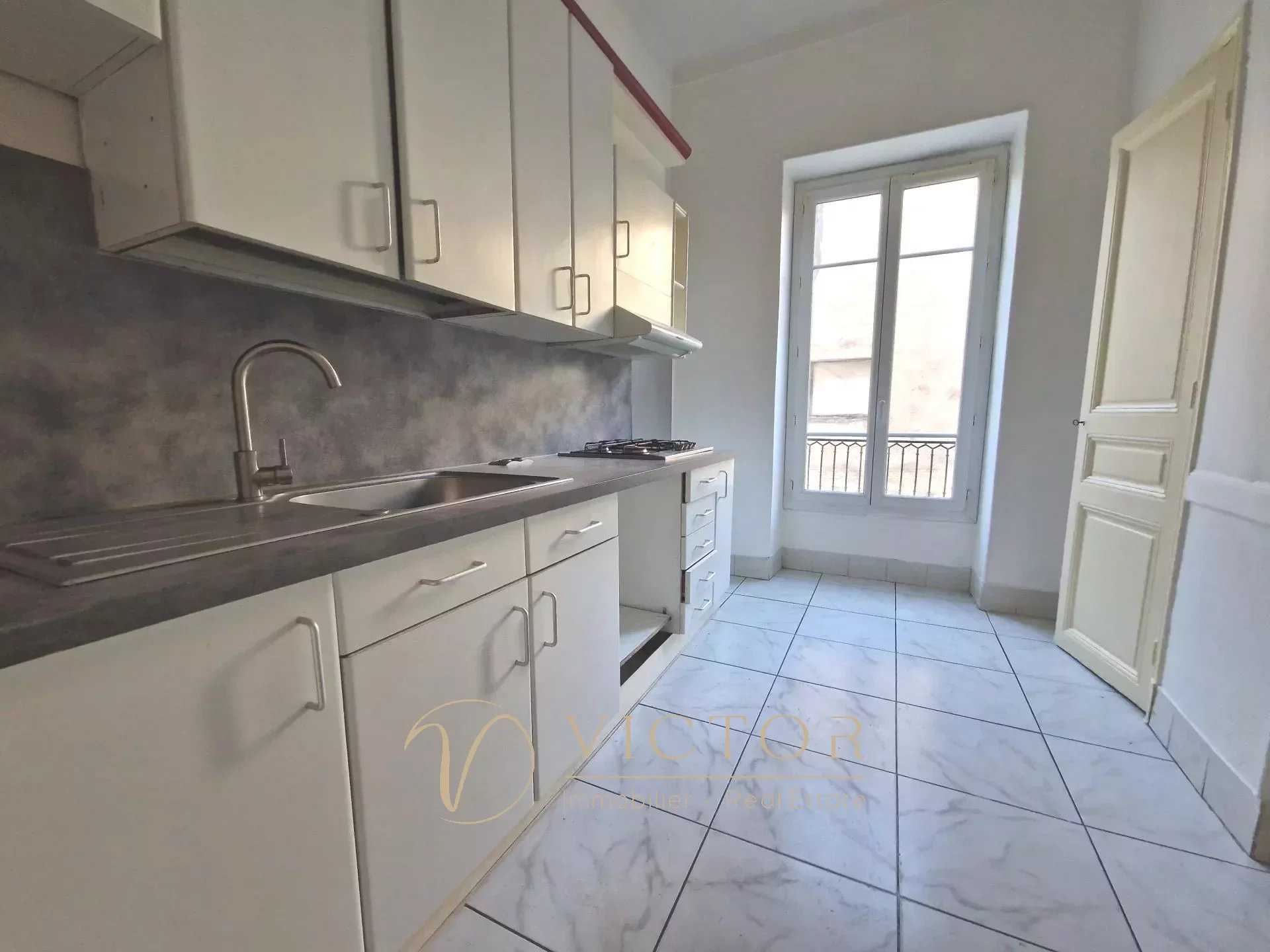 Residential in Nice, Alpes-Maritimes 12555805