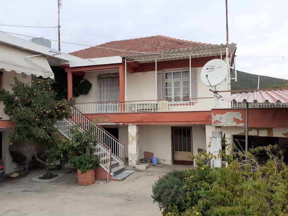 Haus im Nea Peramos, Anatoliki Makedonia kai Thraki 12556011