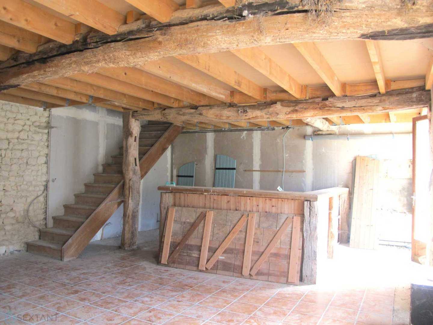 Hus i Saint-Cybardeaux, Nouvelle-Aquitaine 12556390