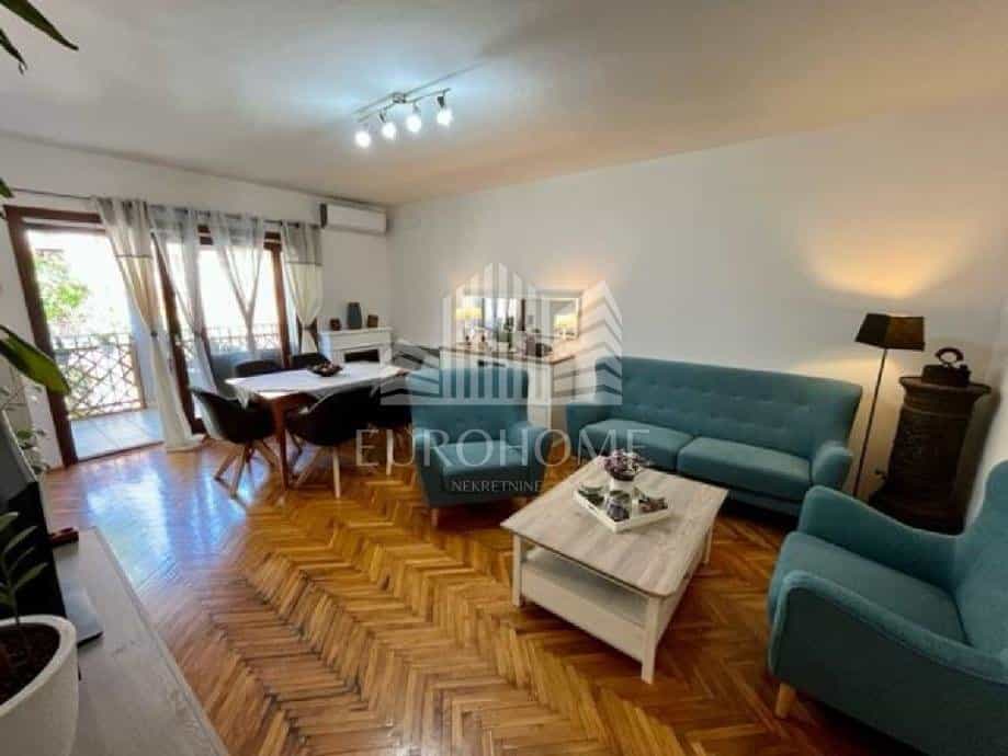 Condominium dans Sesvete, Zagreb, Grad 12556506
