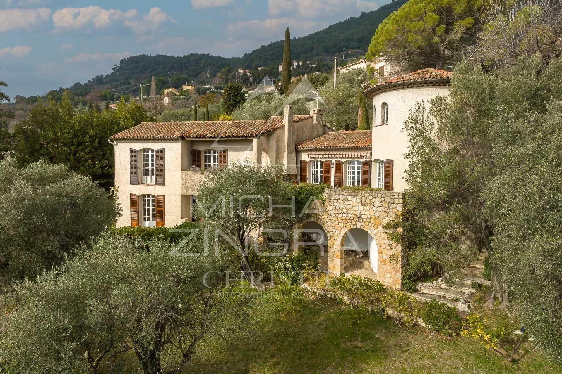 Huis in Grasse, Provence-Alpes-Côte d'Azur 12556552