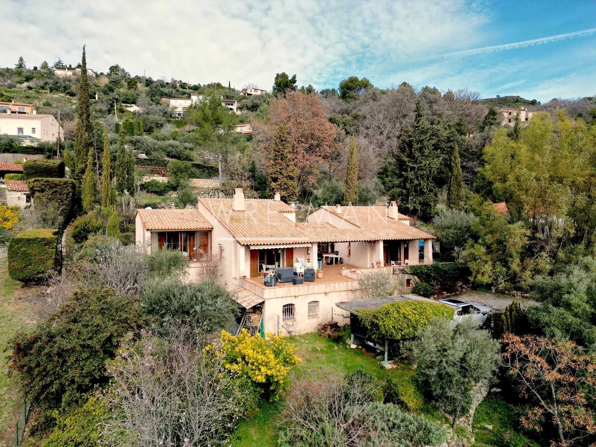 Hus i Seillans, Provence-Alpes-Cote d'Azur 12556561