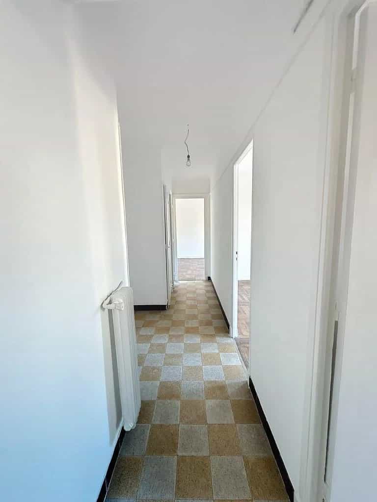 公寓 在 Nice, Alpes-Maritimes 12556569